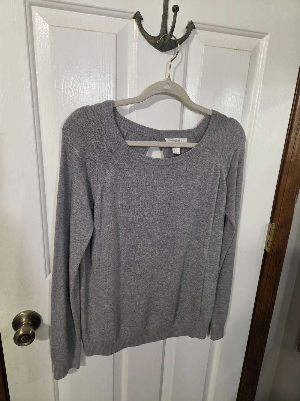 Forever 21 Gray Crewneck Knit Sweater